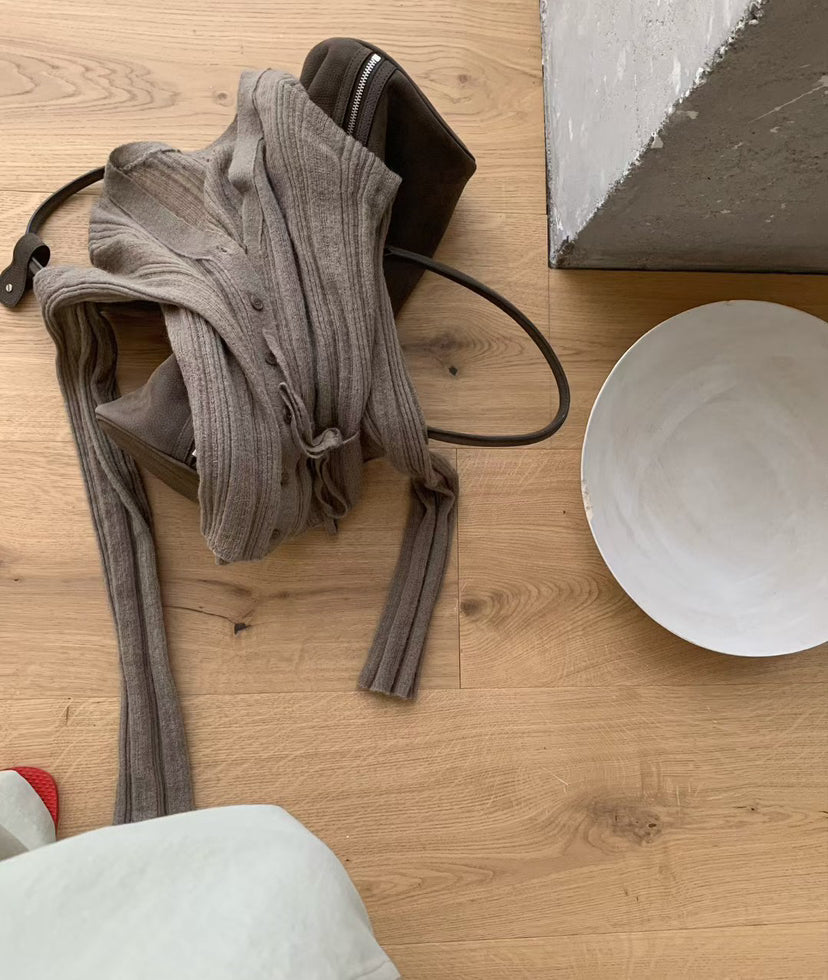 Elegant V-Neck Mohair Blend Cropped Cardigan - Slim Fit Spring Knitwear for Women