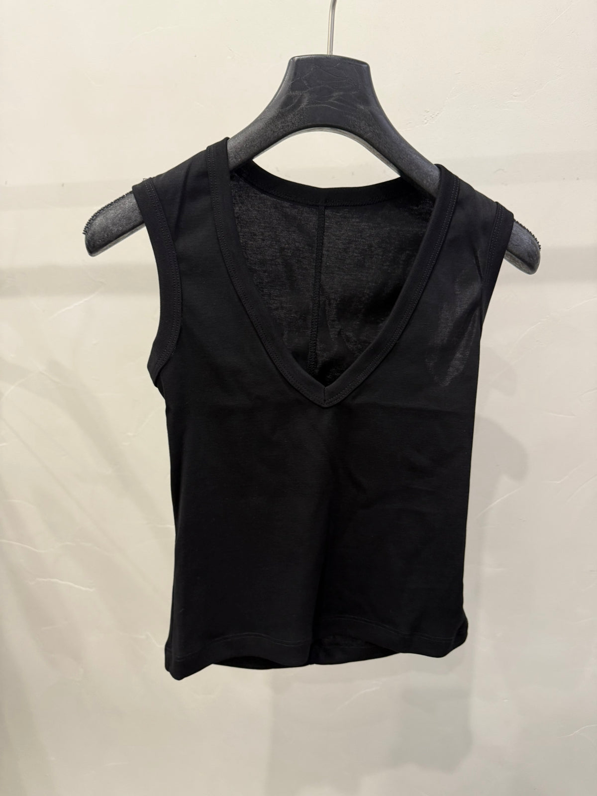 LACHER Minimalist V-Neck Slimming Vest - Trending Elegant Solid Color Fine Knit Top