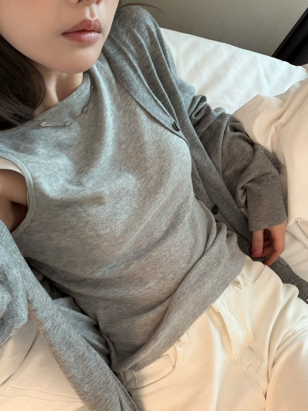 LACHER Women's Seamless Skin-Friendly Tank Top - Armpit Smoothing Crossed Strap Summer Sleeveless Top