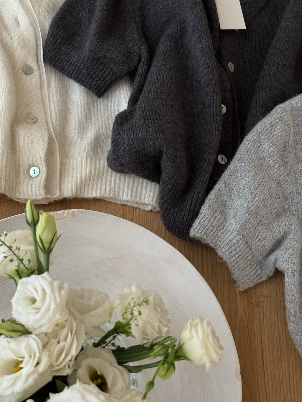 LACHER Elegant V-Neck Wool Blend Knit Cardigan - Slimming Short Sleeve Soft Casual Sweater for Women