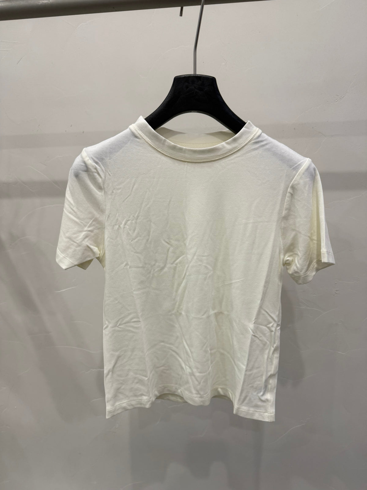 LACHER Women's Premium Minimalist Solid Color Crew Neck Short Sleeve T-Shirt