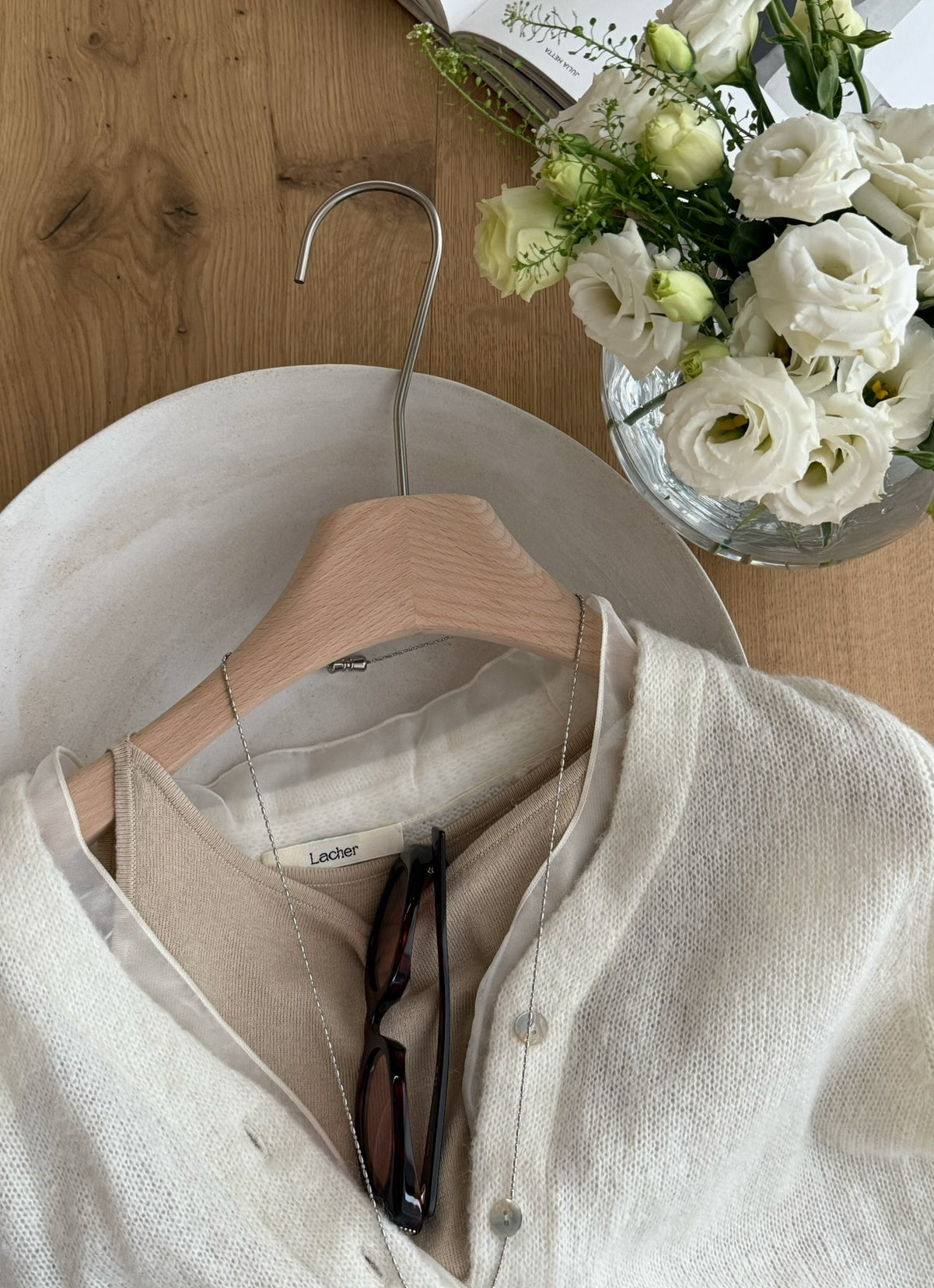 LACHER Elegant V-Neck Wool Blend Knit Cardigan - Slimming Short Sleeve Soft Casual Sweater for Women