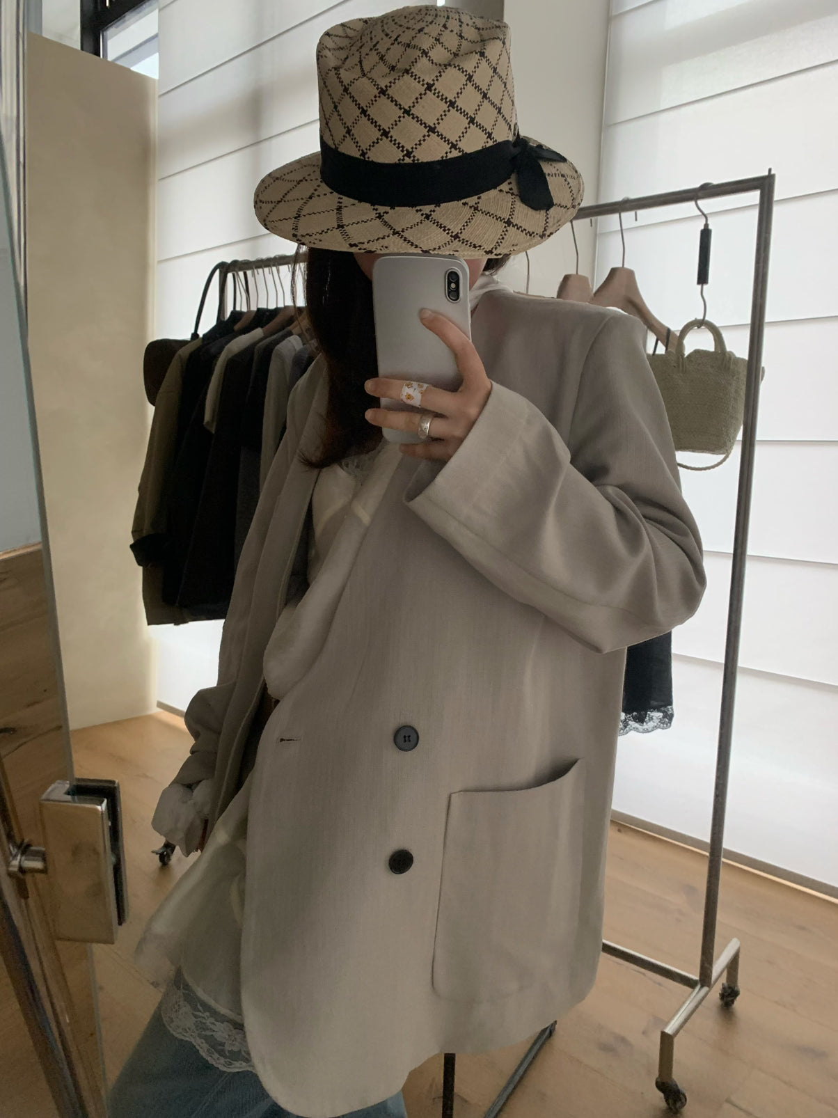 LACHER Women's Minimalist Business Casual Solid Color Blazer - Loose Fit Premium Texture