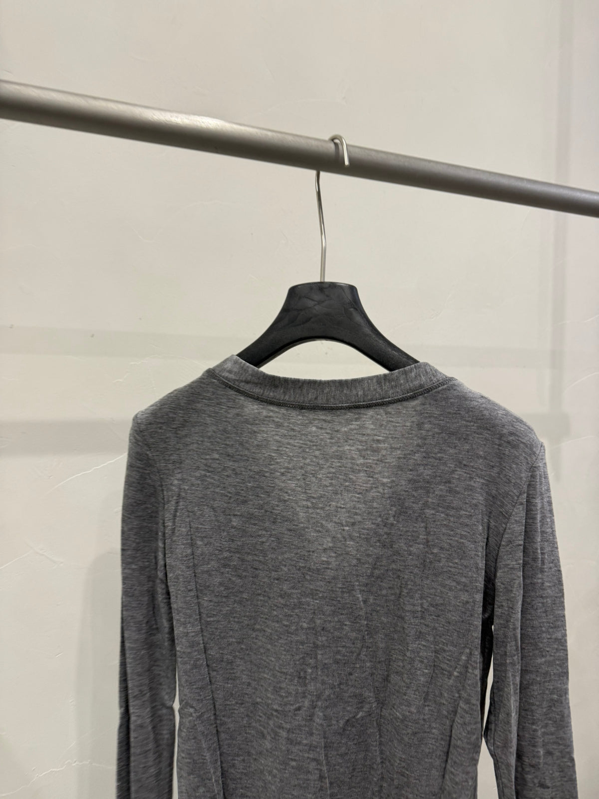 Premium Wool Blend V-Neck Slim Fit Cropped Knit Cardigan - Elegant Solid Color Spring Essential