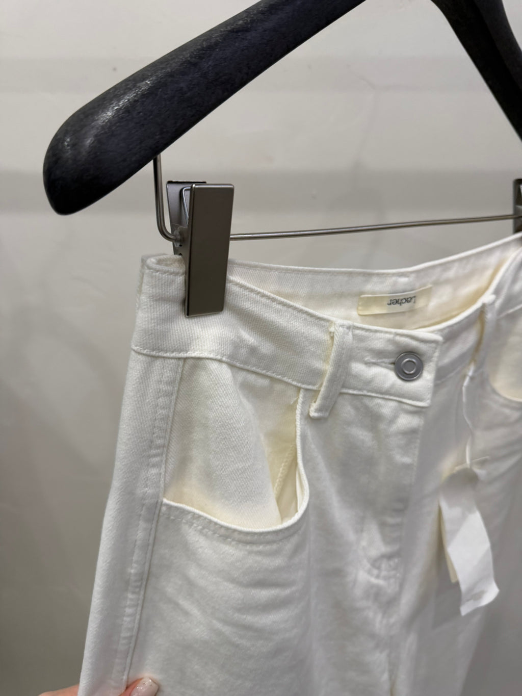 LACHER 2026 Spring Collection High-Waist Slimming Curved Leg Jeans