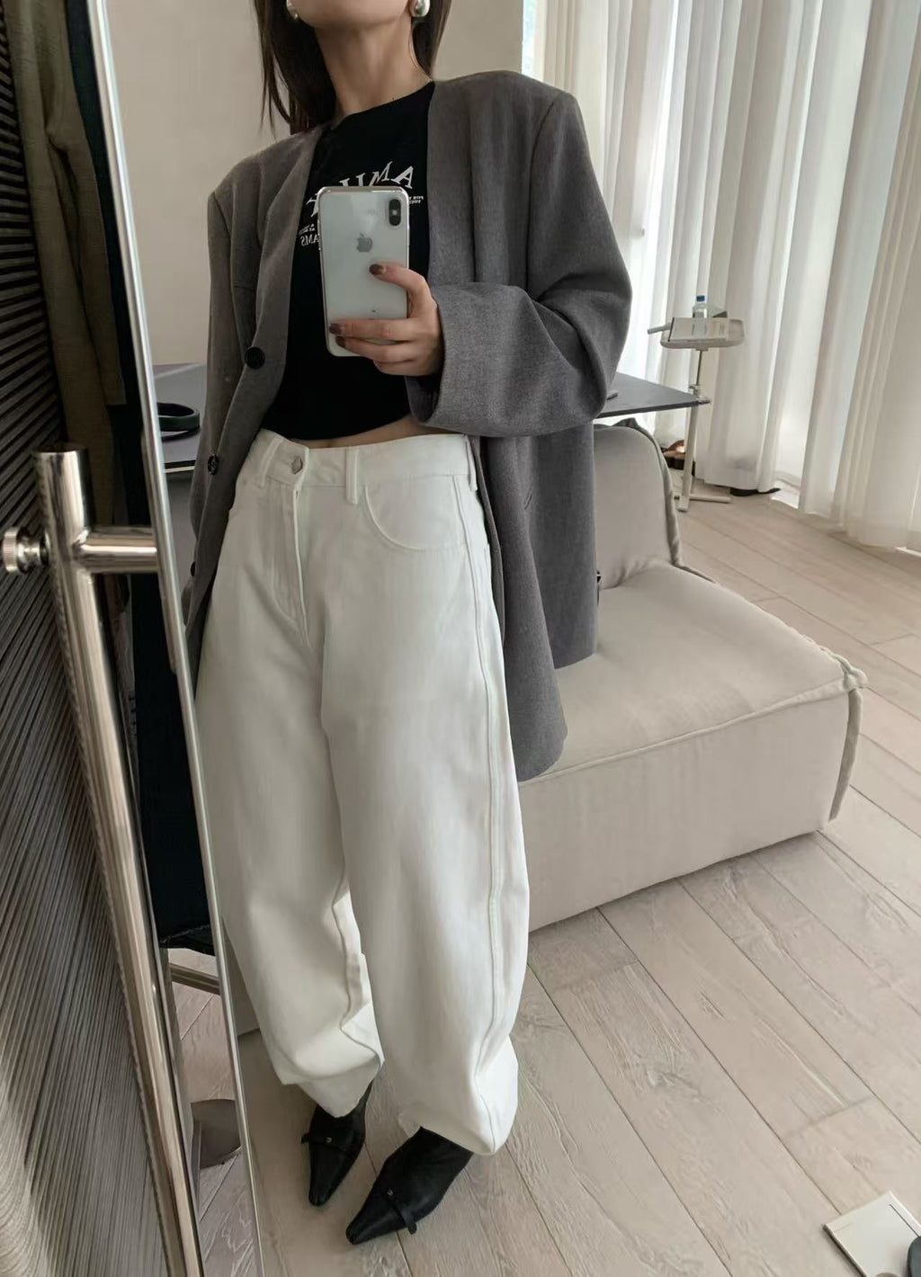 LACHER 2026 Spring Collection High-Waist Slimming Curved Leg Jeans