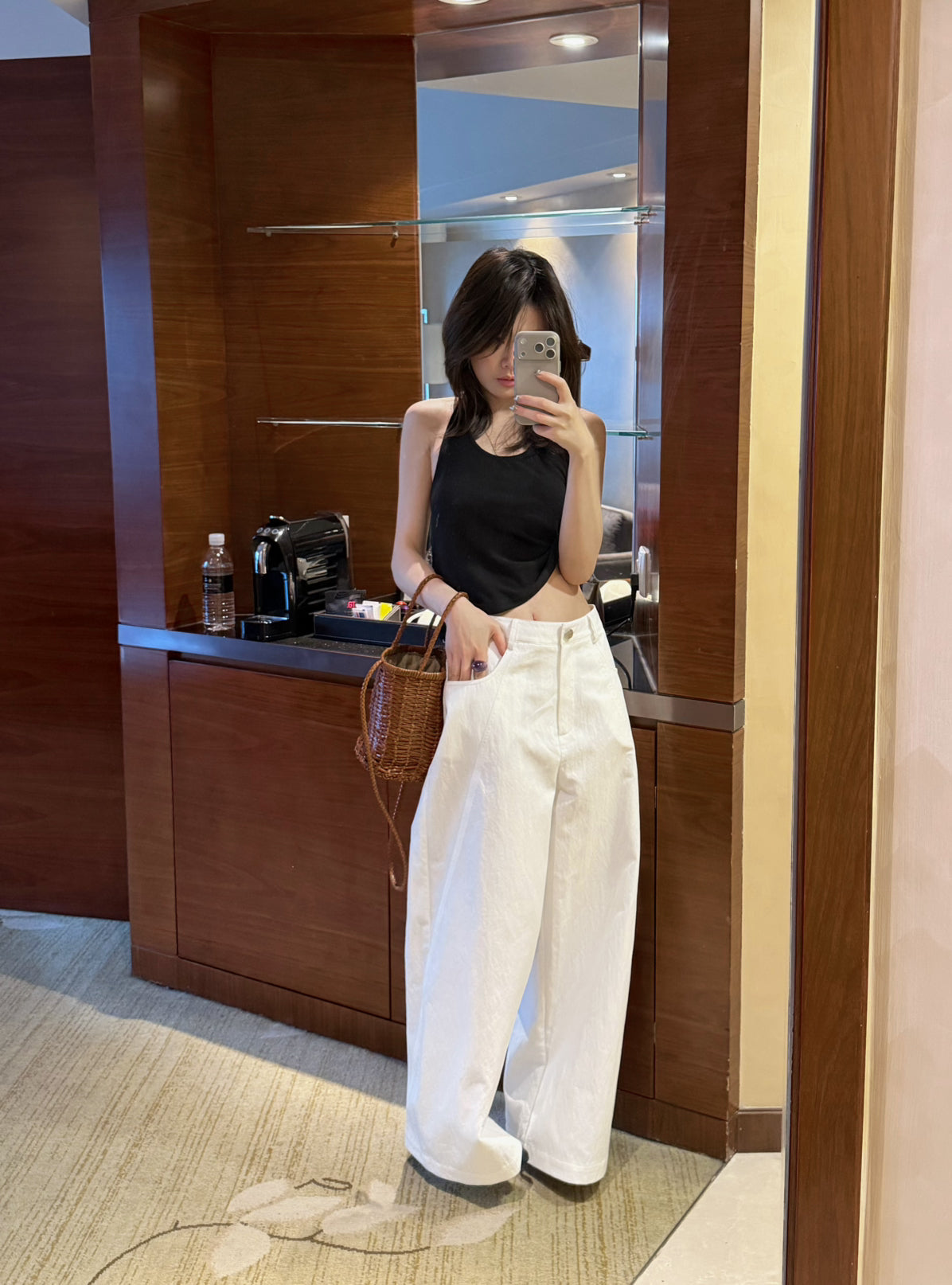 Chic Women's U-Neck Halter Knit Vest - Loose Fit Solid Color Sleeveless Crop Top