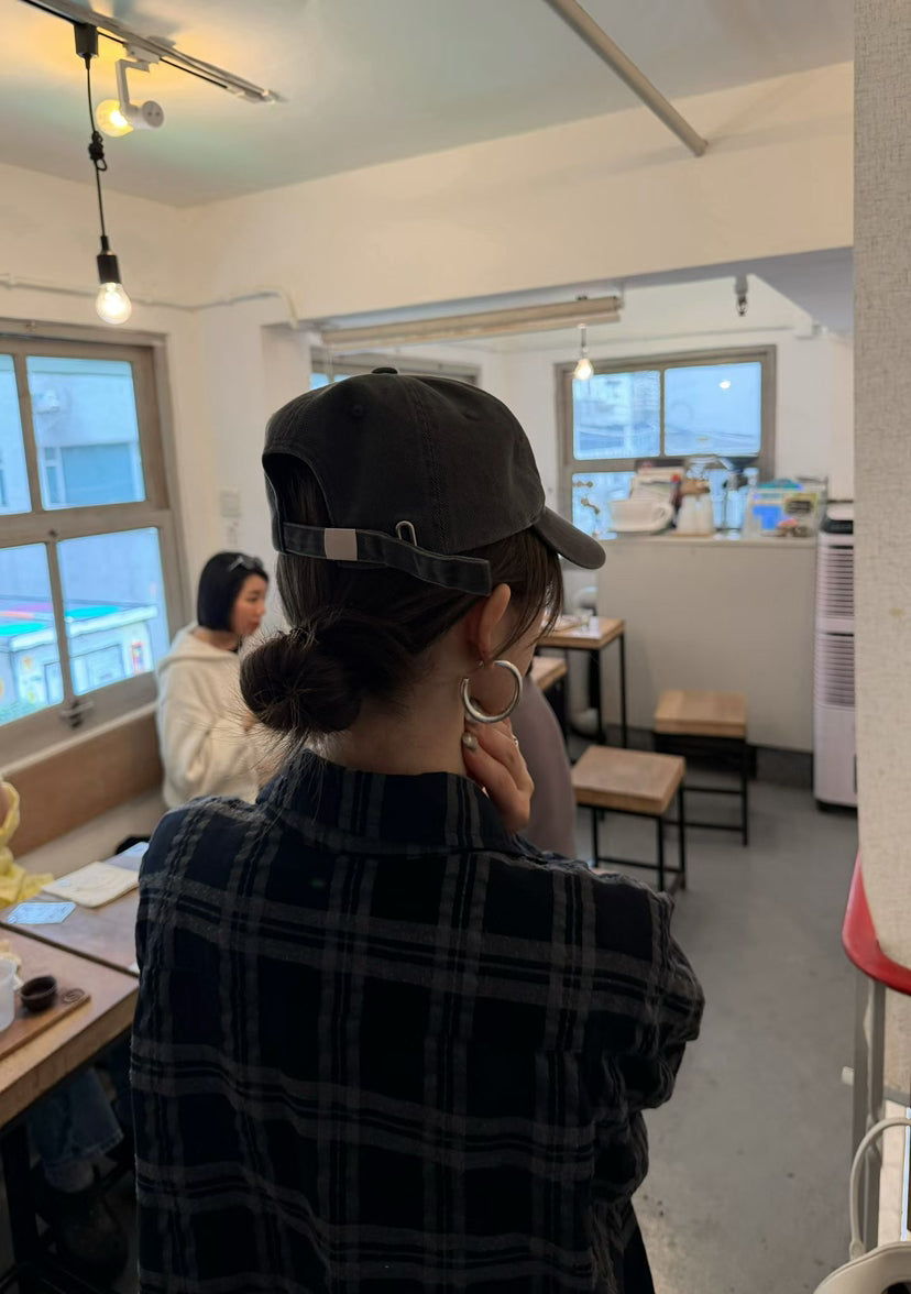 LACHER Women's Effortless Chic Plaid Shirt - Relaxed Fit Long Sleeve Button-Down Commuter Blouse