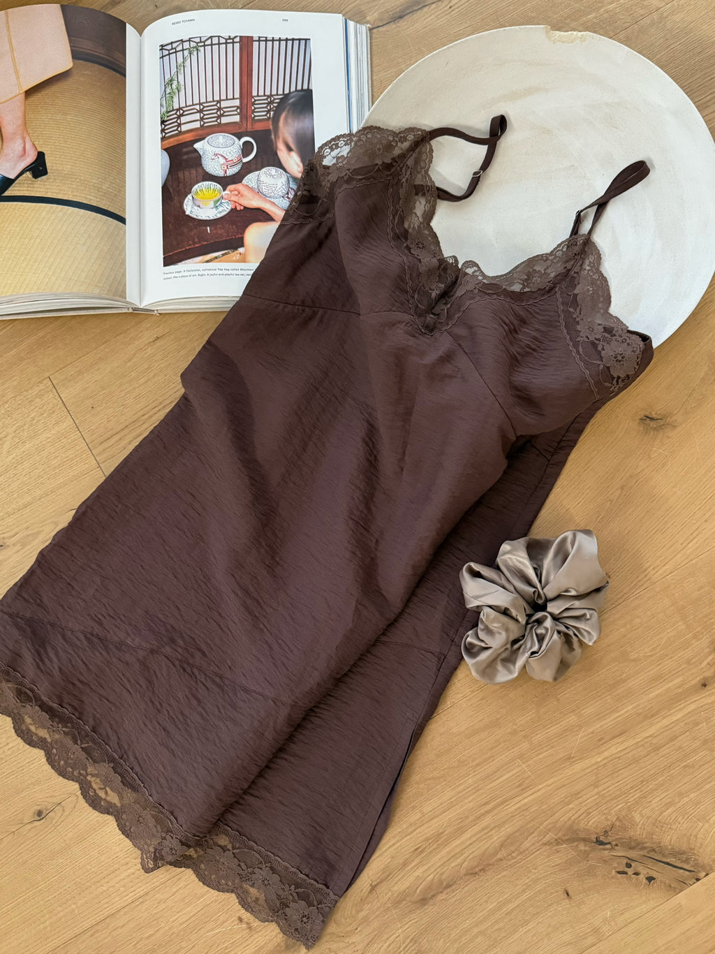 LACHER Elegant Lace Splicing Cami Dress - Versatile Solid Color Midi Slip Dress